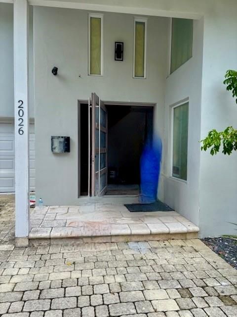 2026 NE 32nd Ave Fort Lauderdale FL 33305