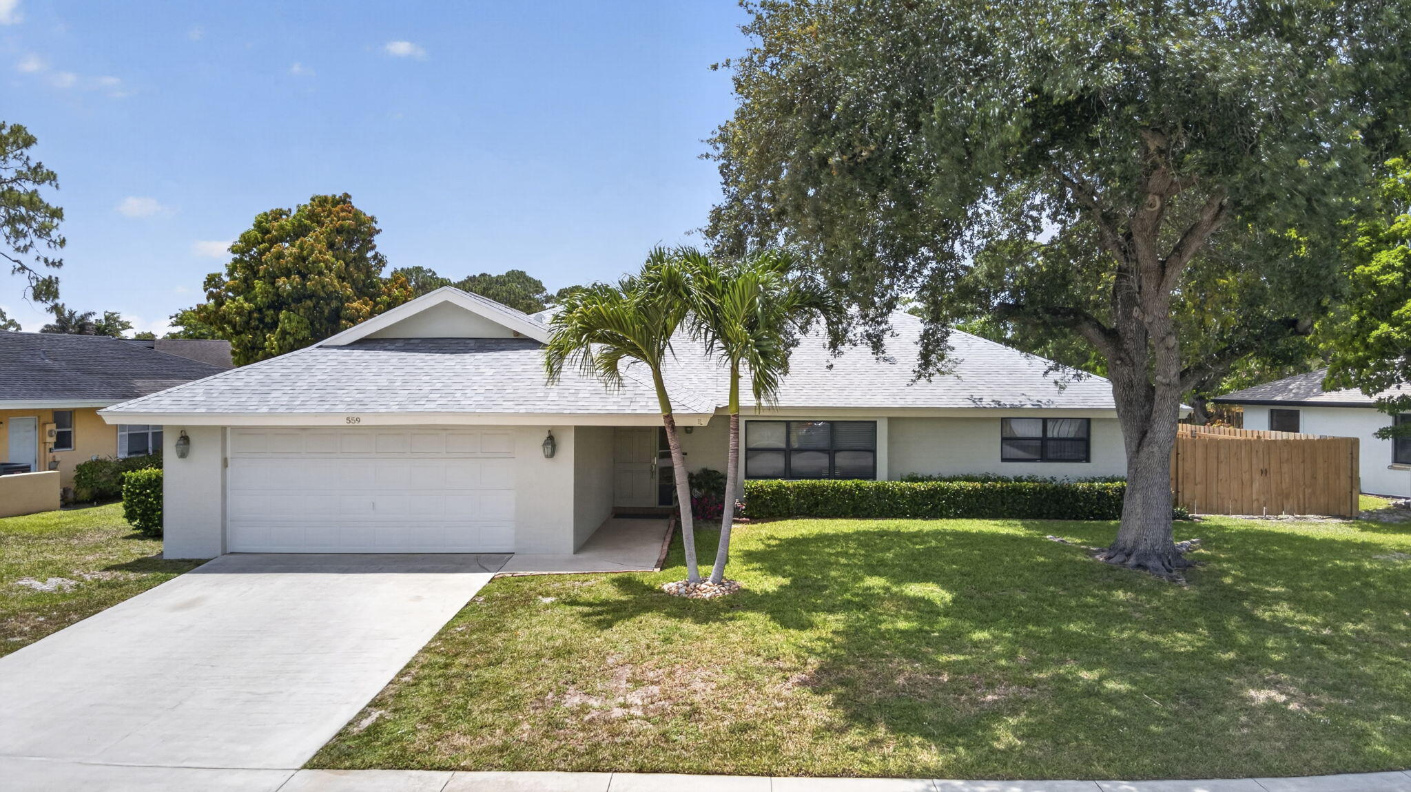 SUGAR POND MANOR OF WELLINGTON - Residential