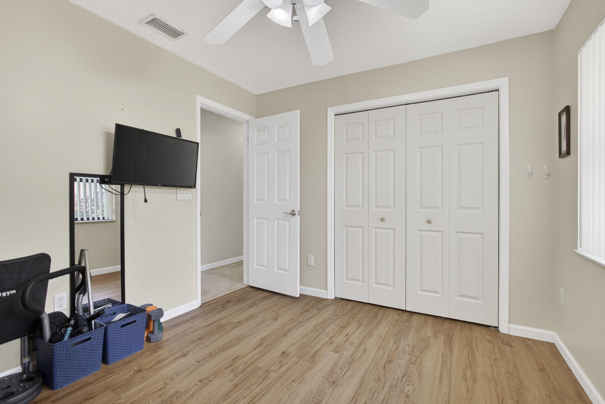 SUGAR POND MANOR OF WELLINGTON - Residential
