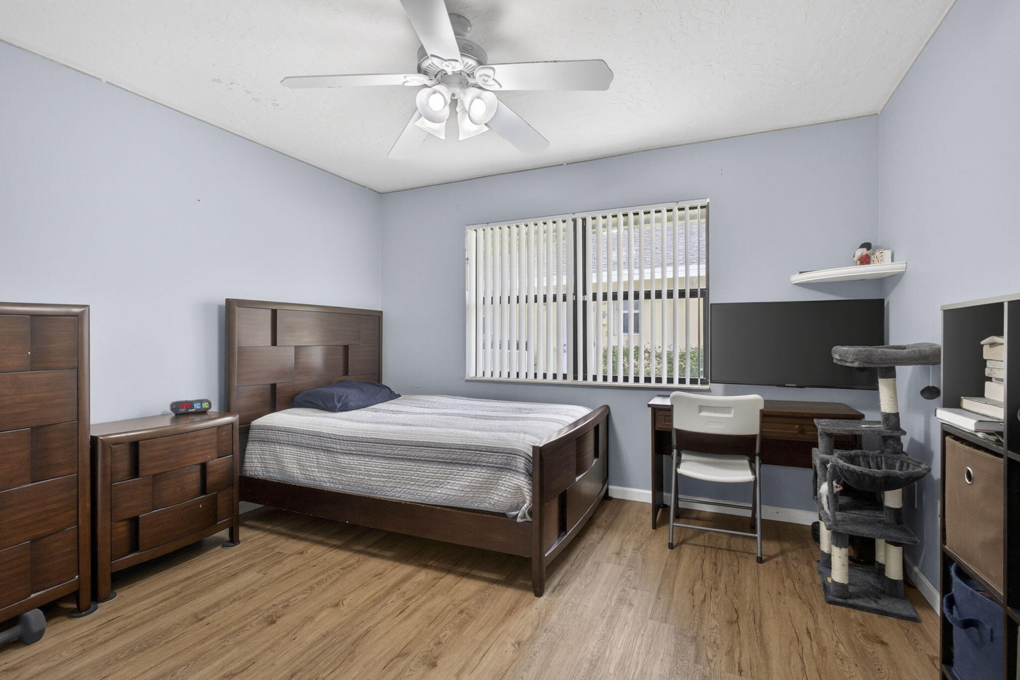 SUGAR POND MANOR OF WELLINGTON - Residential