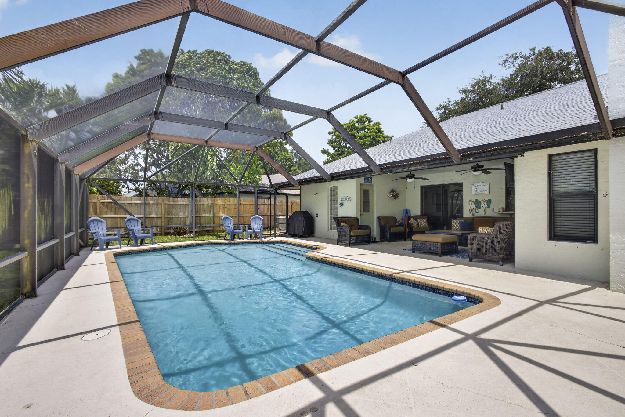 SUGAR POND MANOR OF WELLINGTON - Residential