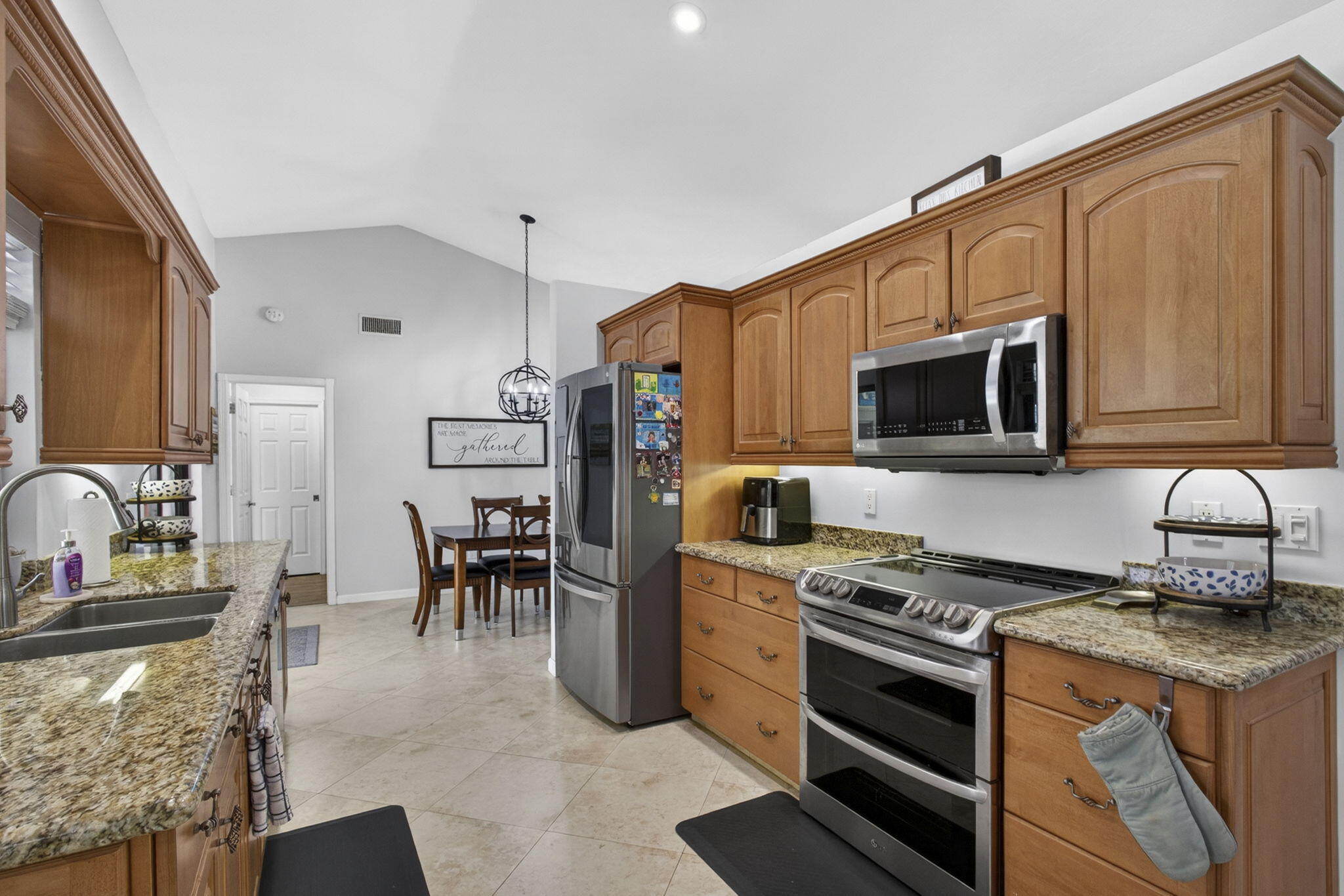 SUGAR POND MANOR OF WELLINGTON - Residential