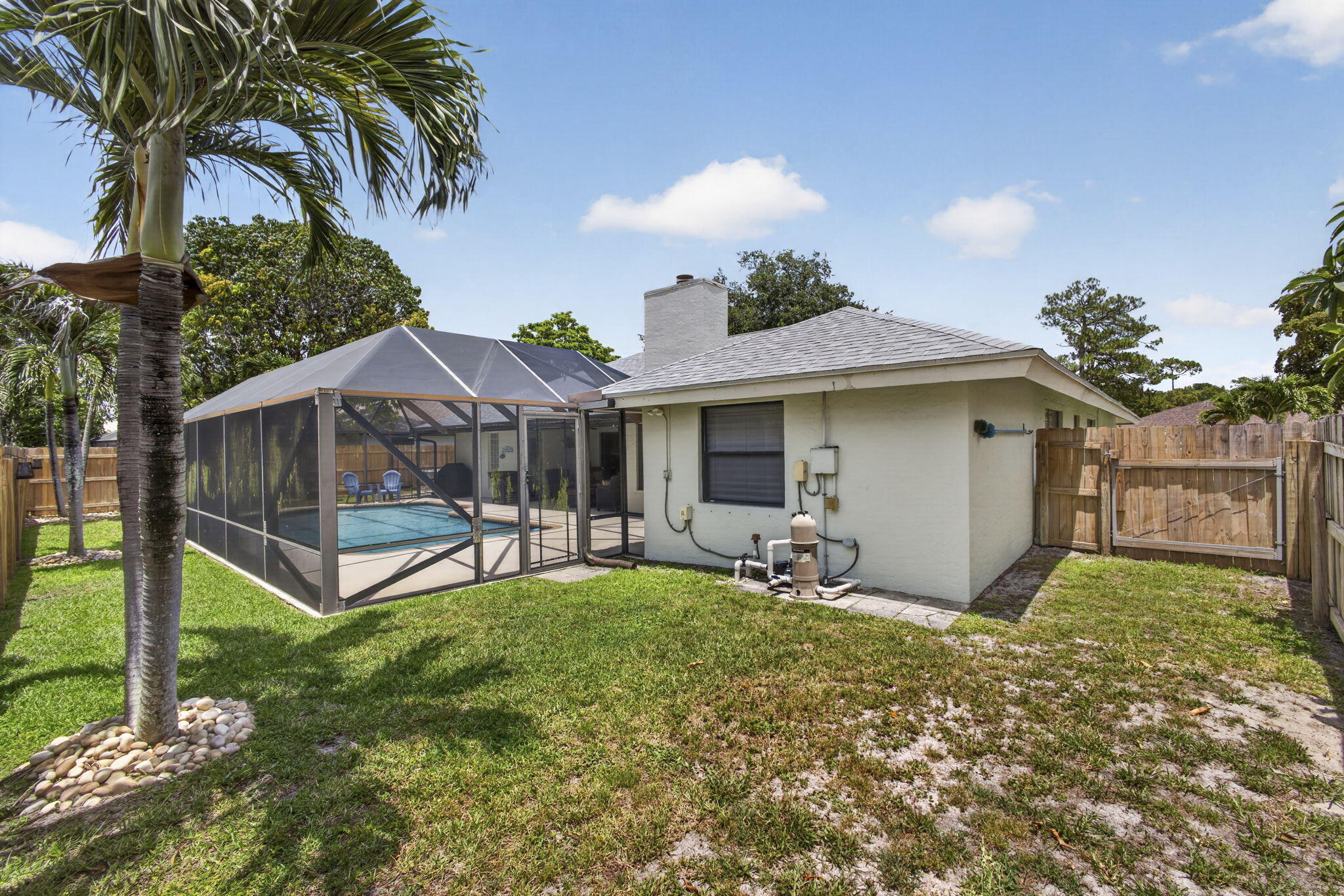 SUGAR POND MANOR OF WELLINGTON - Residential