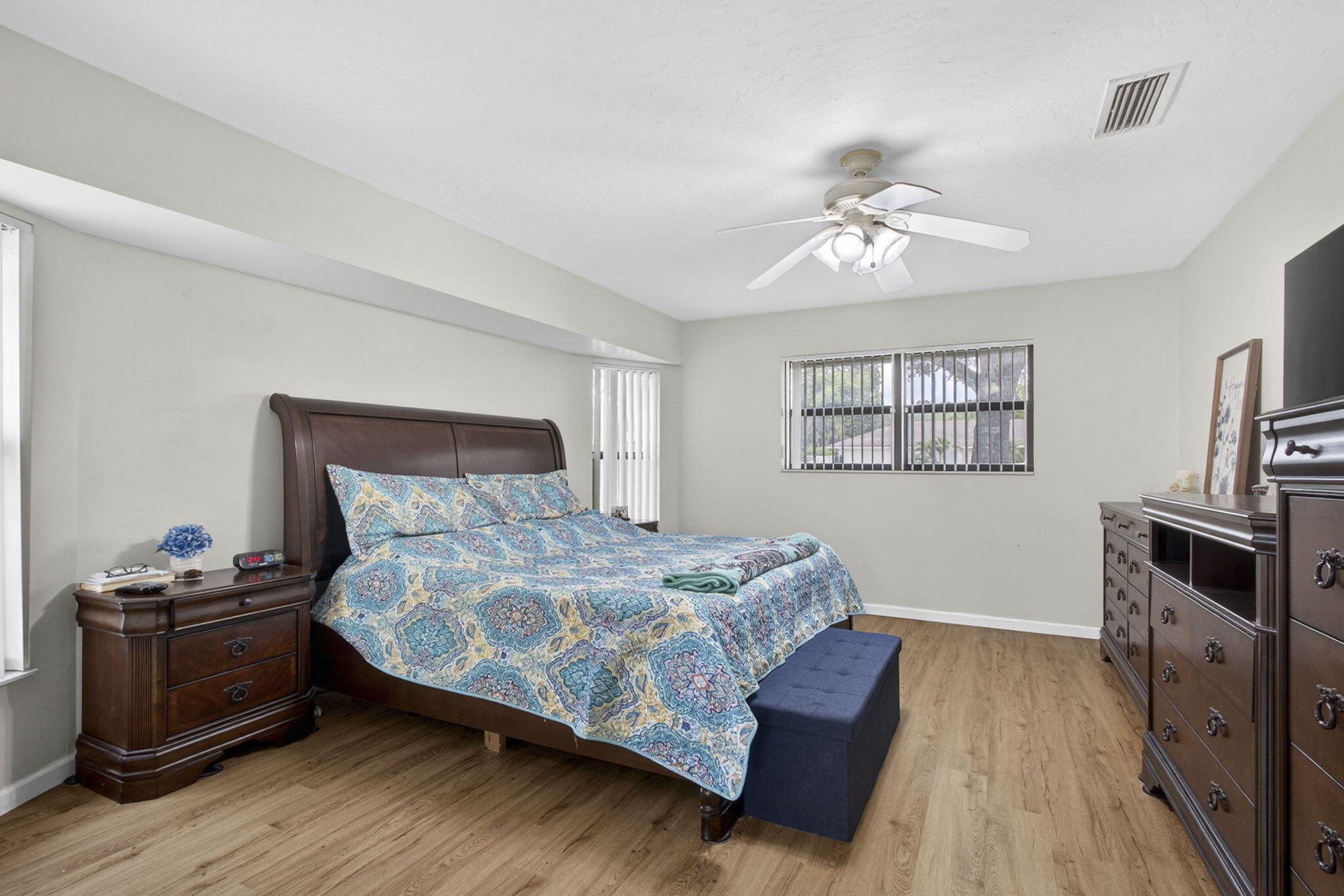 SUGAR POND MANOR OF WELLINGTON - Residential