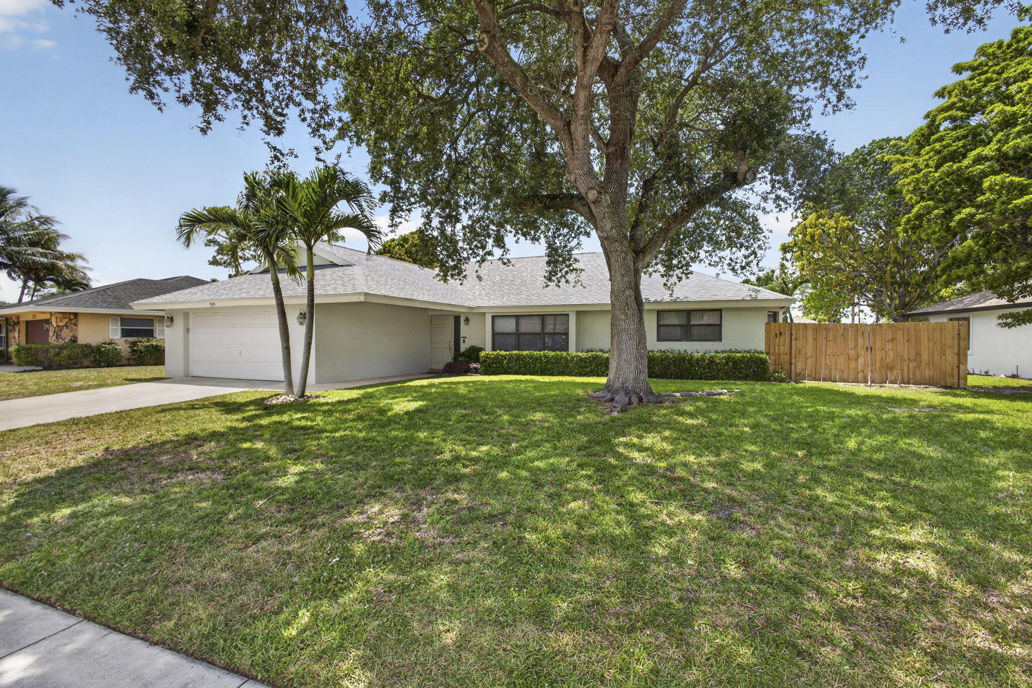 SUGAR POND MANOR OF WELLINGTON - Residential