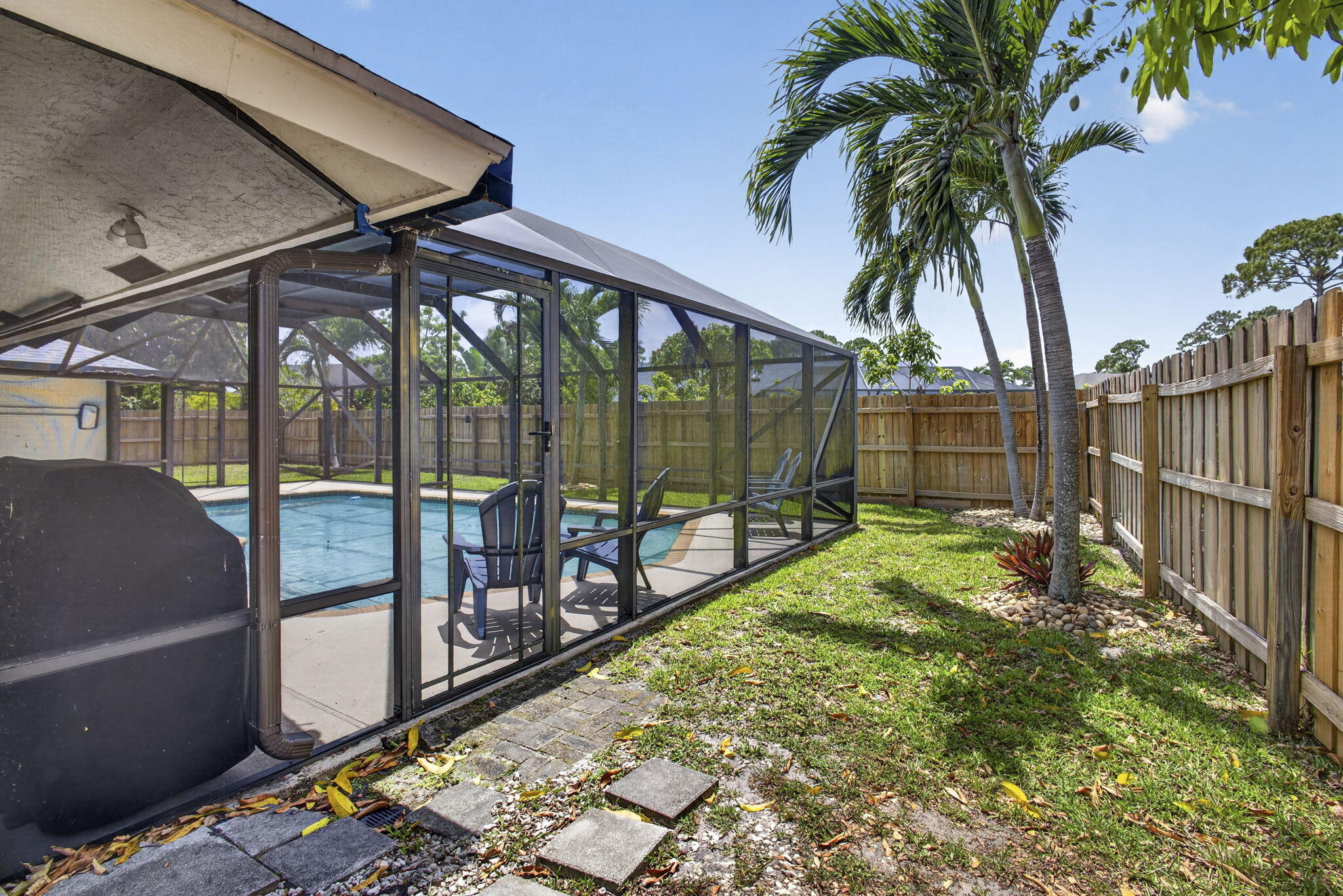 SUGAR POND MANOR OF WELLINGTON - Residential