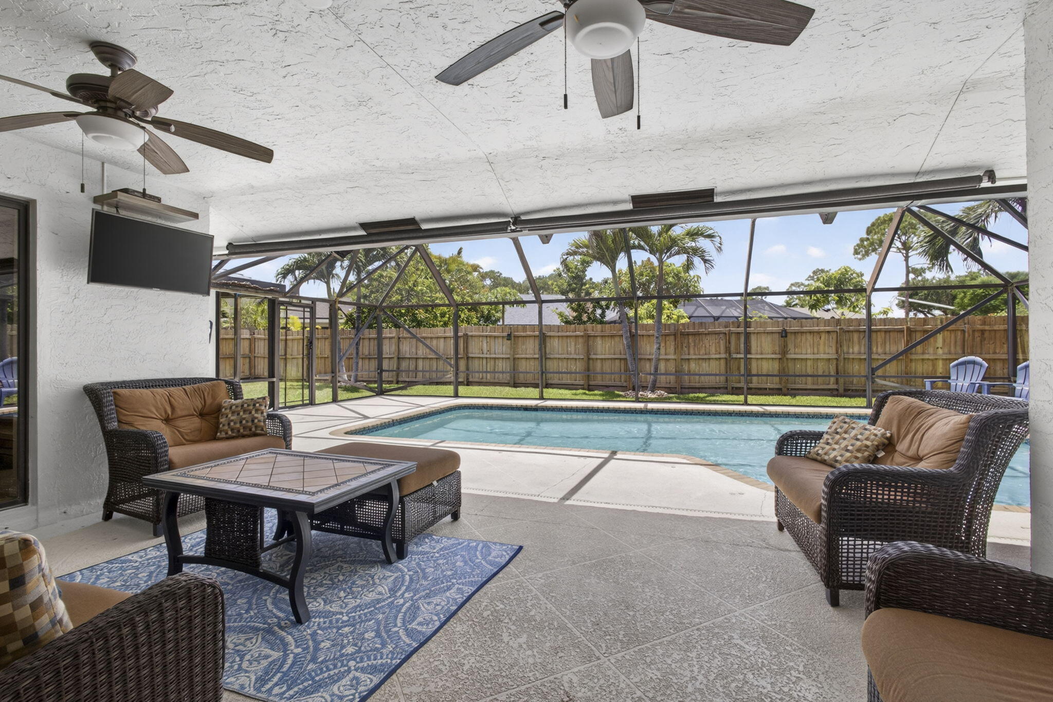 SUGAR POND MANOR OF WELLINGTON - Residential