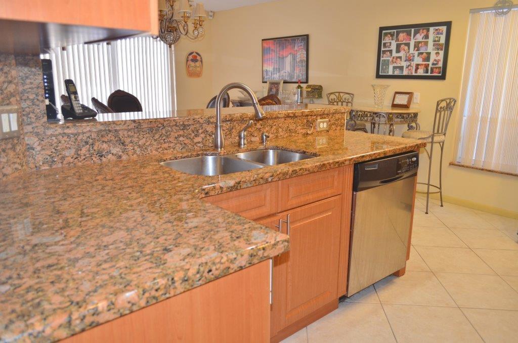 Port Cayman /Lakes at Boca - Residential