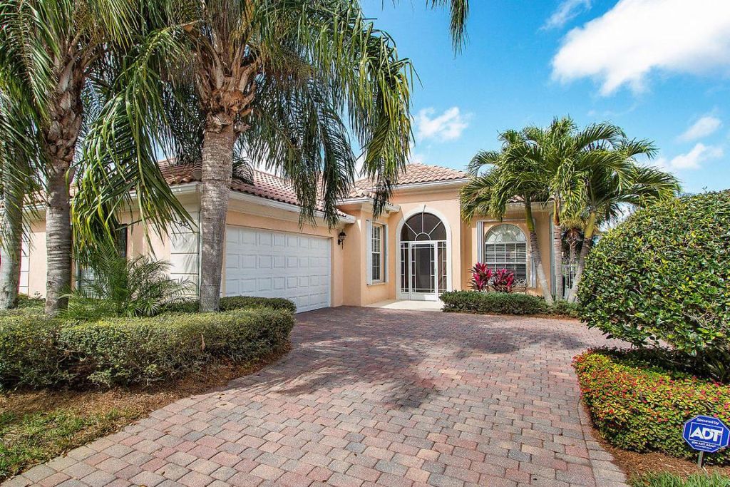 Photo of 813 Niemen Drive, Palm Beach Gardens, FL 33410 (MLS # R11088572)