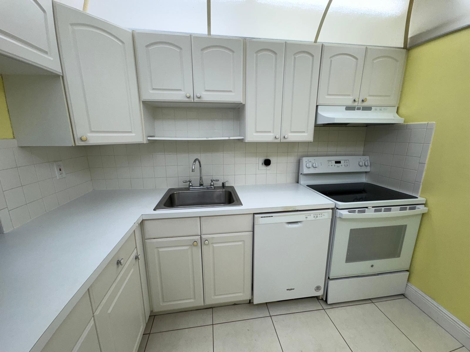 Oriole Golf & Tennis Club - Residential Lease