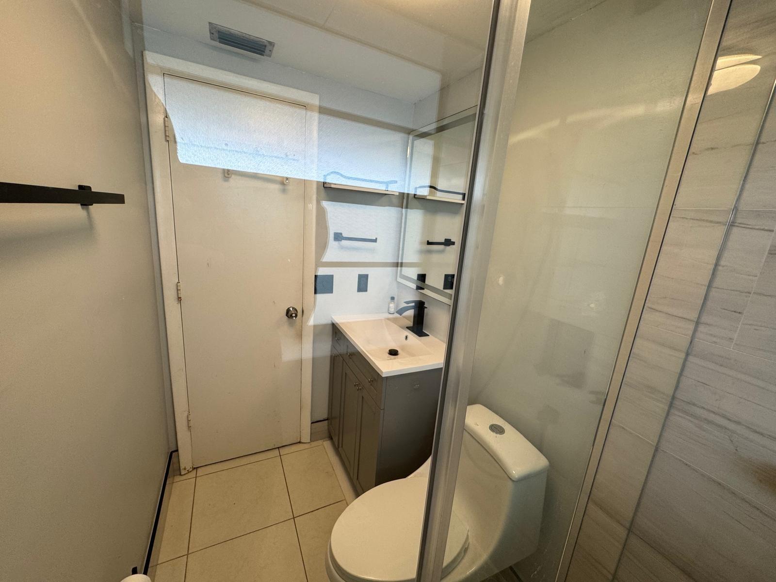 Oriole Golf & Tennis Club - Residential Lease