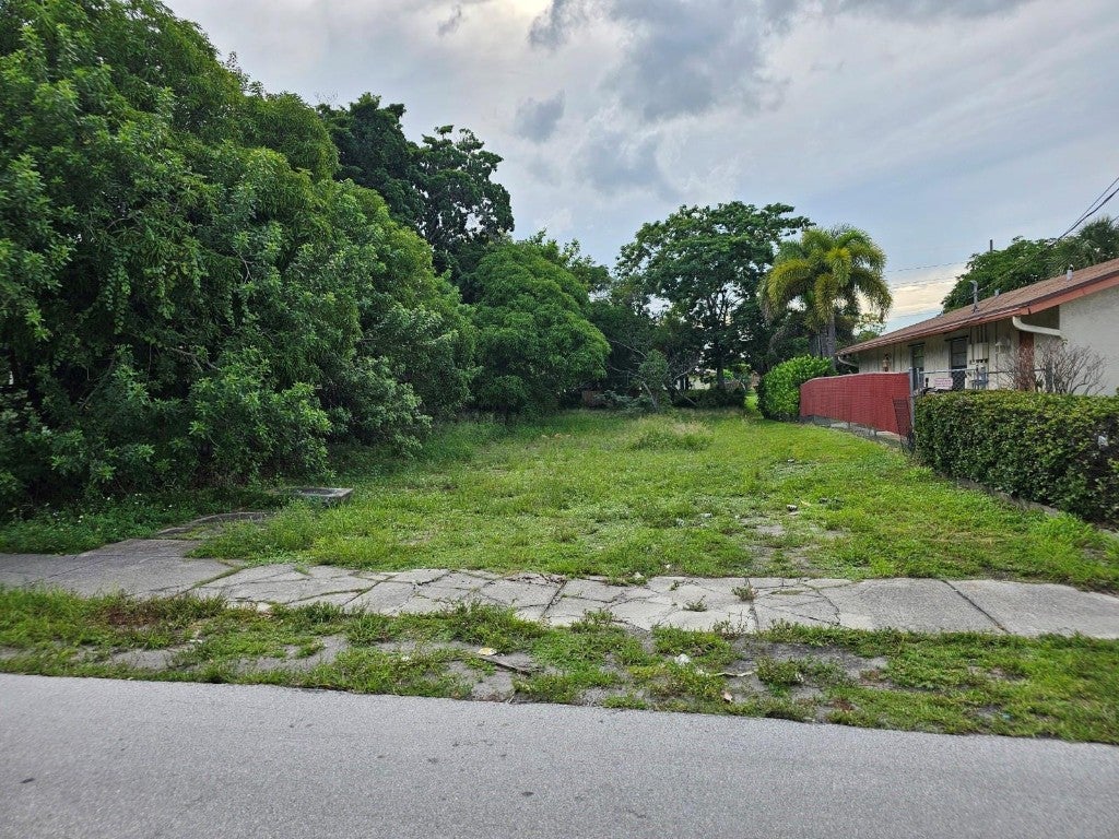 Photo of 265 NW 1st Avenue, Deerfield Beach, FL 33441 (MLS # F10462040)