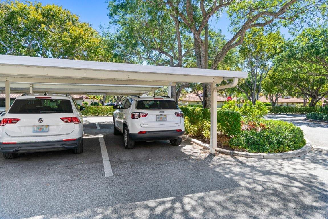 HUNTINGTON POINTE - Residential