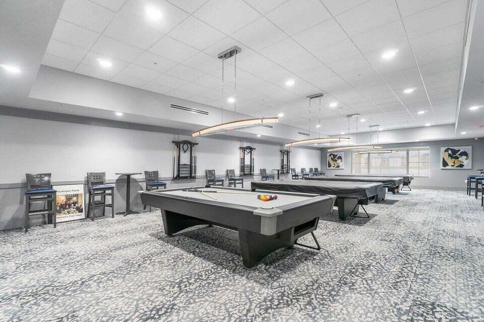 HUNTINGTON POINTE - Residential