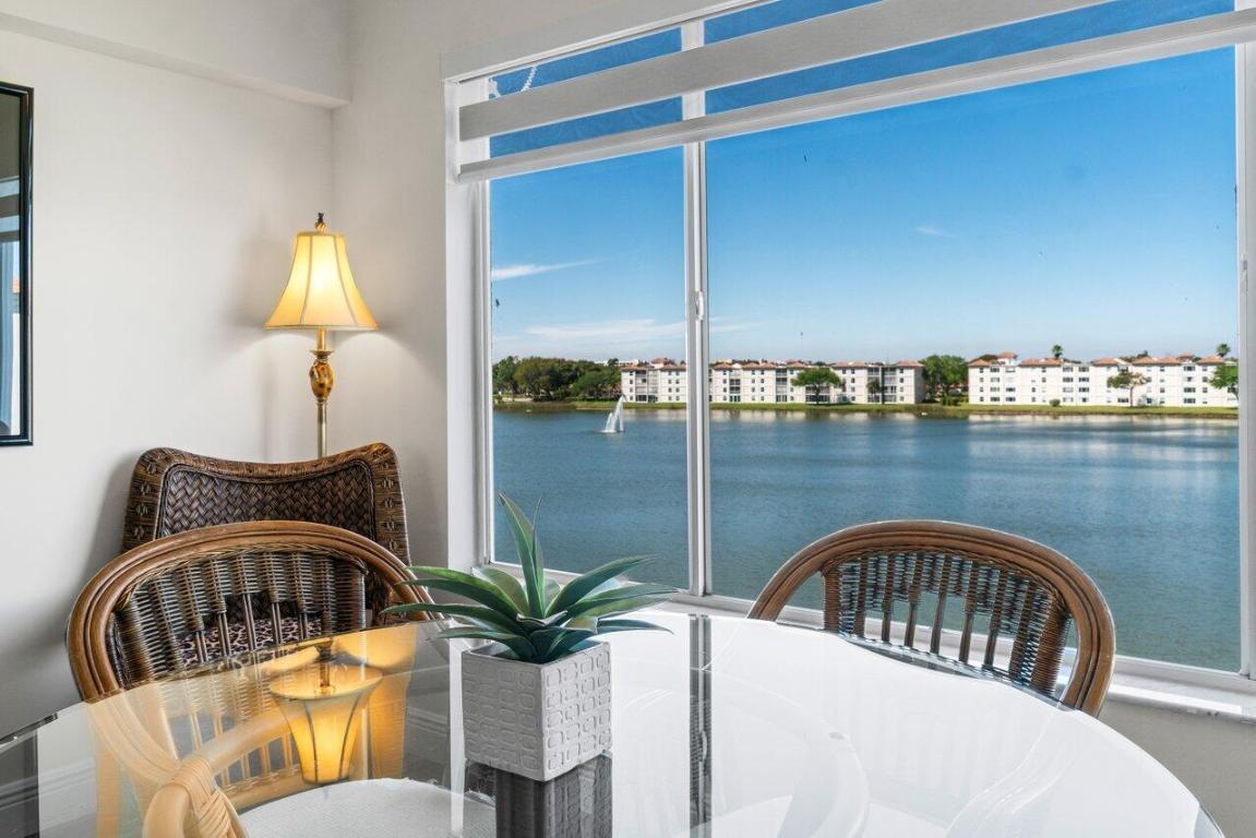 HUNTINGTON POINTE - Residential