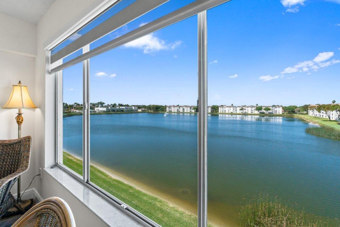 HUNTINGTON POINTE - Residential