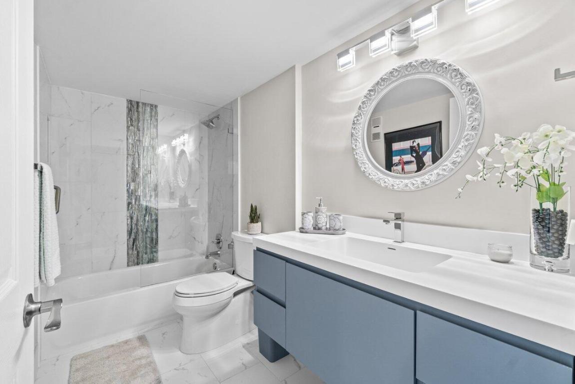 HUNTINGTON POINTE - Residential