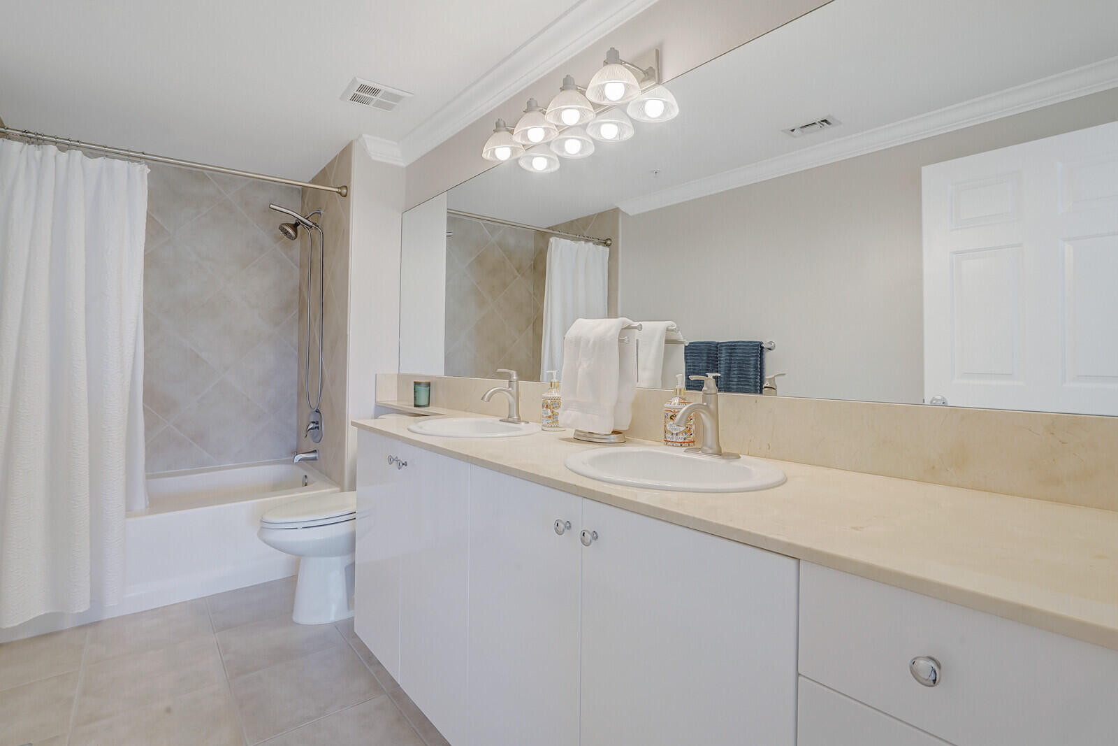 MOORINGS AT LANTANA CONDO 2 - Residential