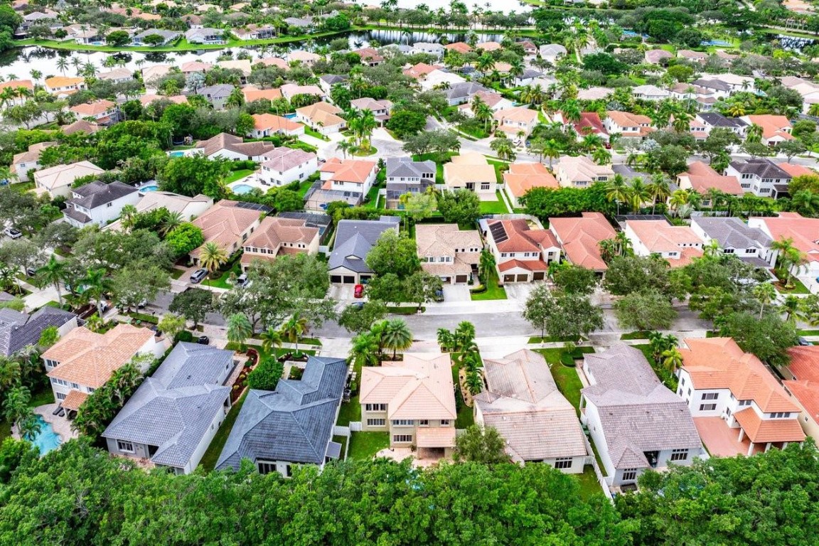 SECTOR 6 EAST - Residential Lease