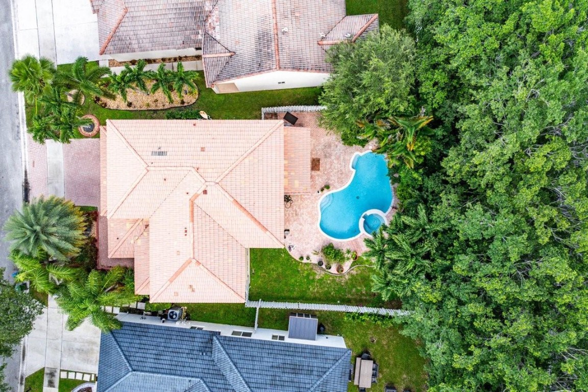 SECTOR 6 EAST - Residential Lease