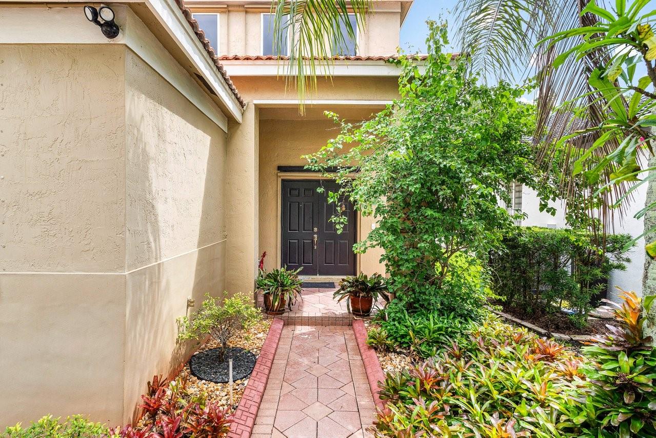 SECTOR 6 EAST - Residential Lease