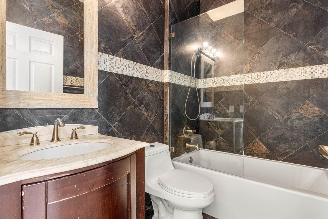 SECTOR 6 EAST - Residential Lease