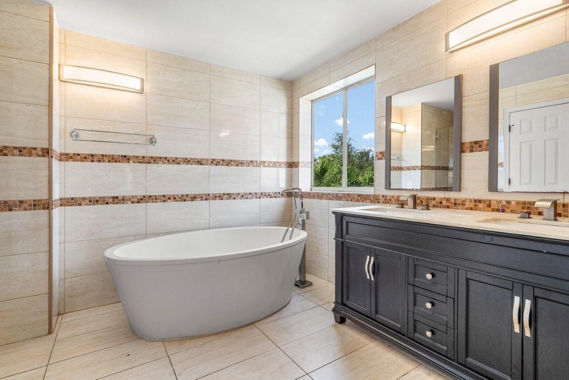 SECTOR 6 EAST - Residential Lease