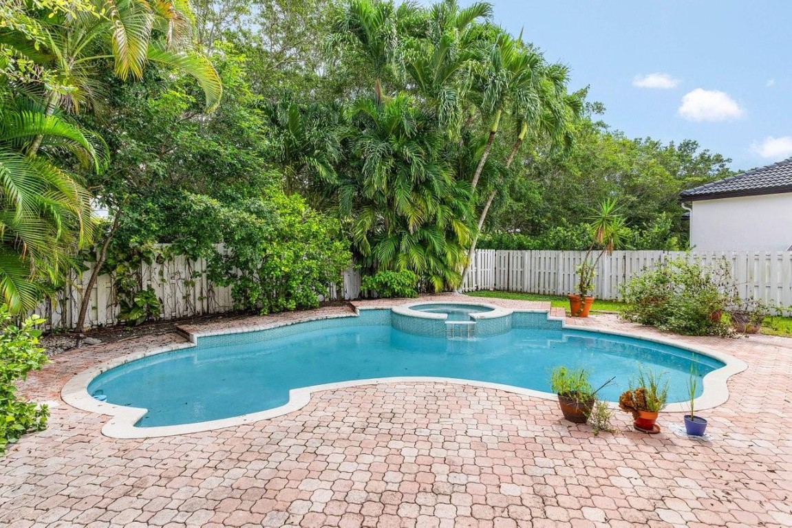 SECTOR 6 EAST - Residential Lease