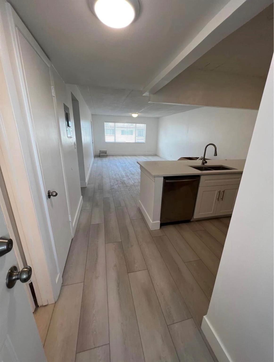 Regency Surf & Racquet Cl - Residential Lease