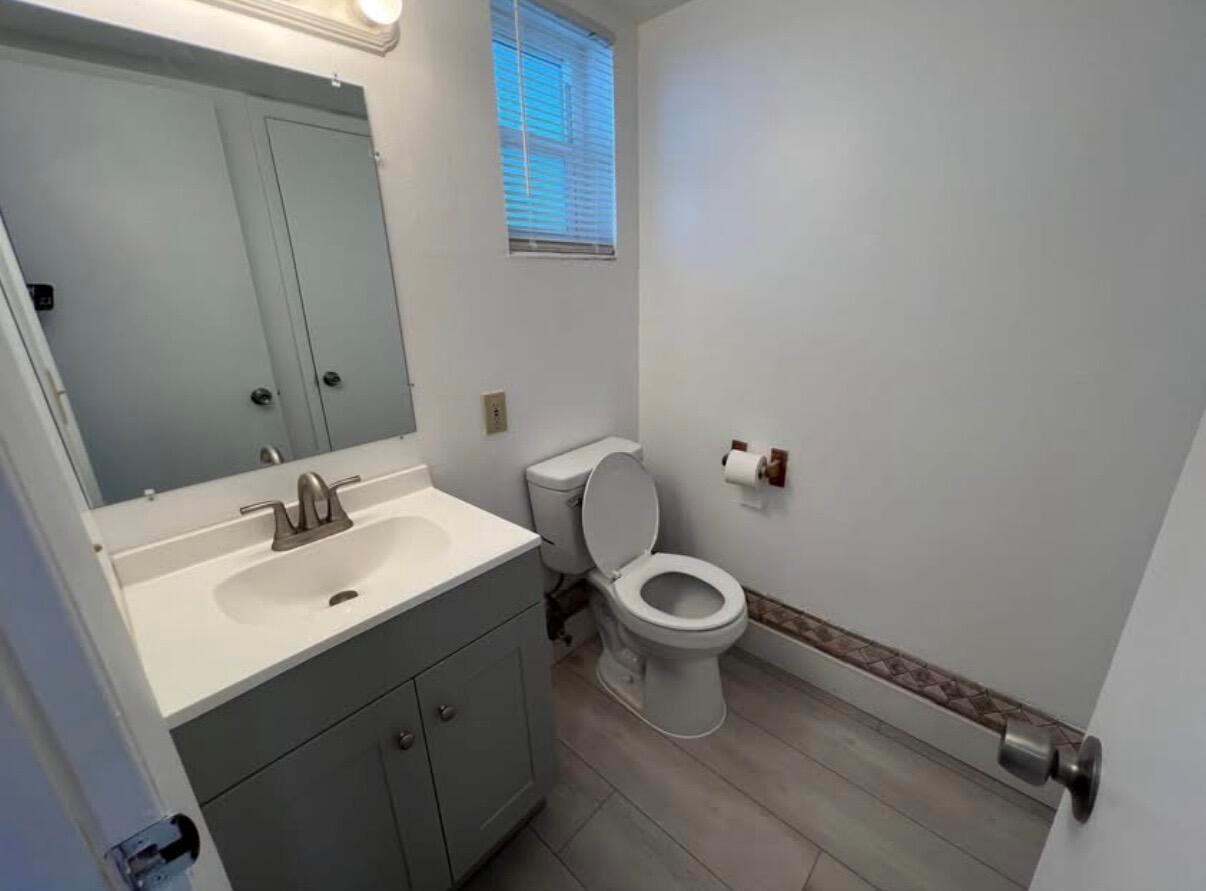 Regency Surf & Racquet Cl - Residential Lease