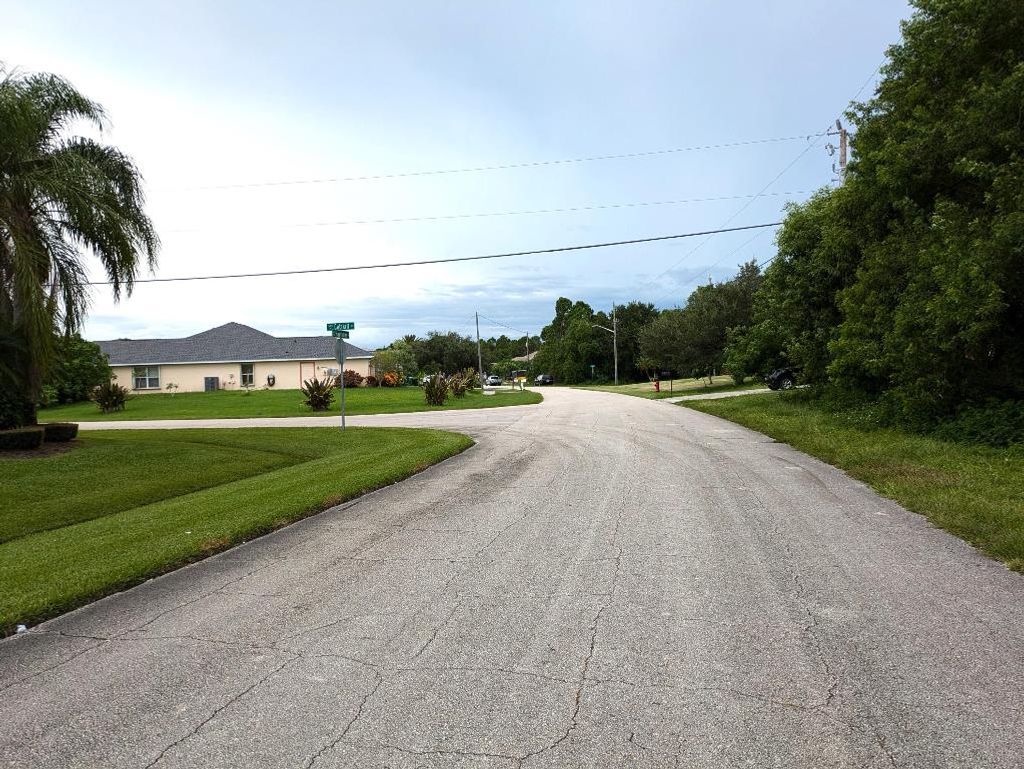 Photo of 121 SW Hawthorne Circle, Port Saint Lucie, FL 34953 (MLS # R11016347)