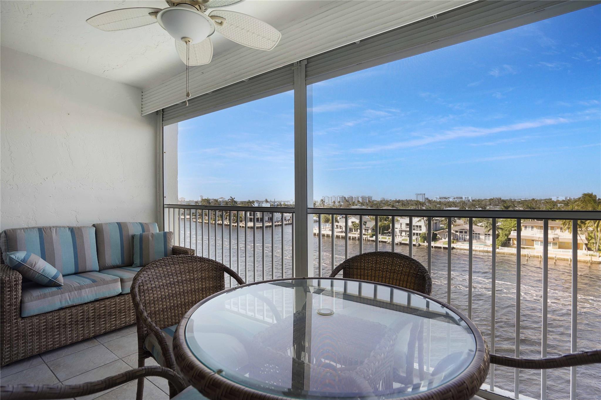 299 N Riverside Dr 607