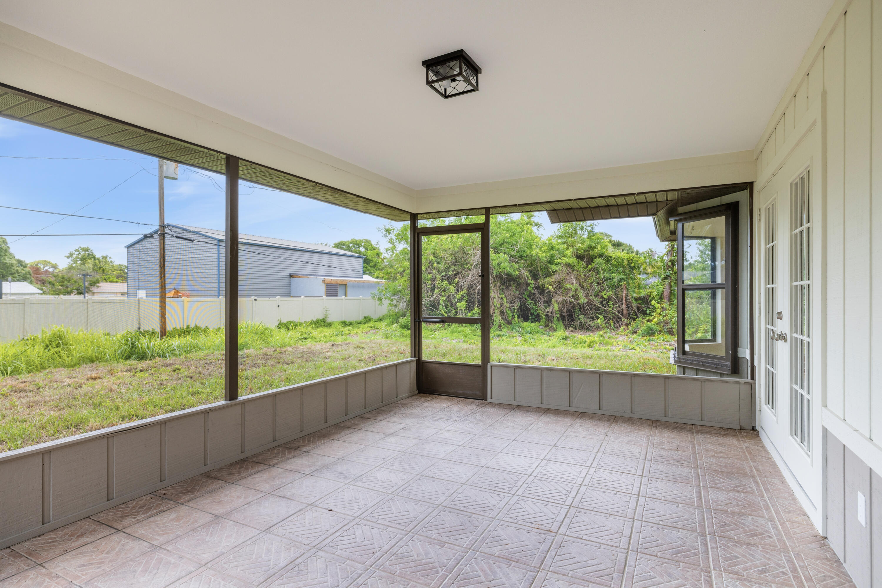 INDIAN RIVER HEIGHTS - Residential