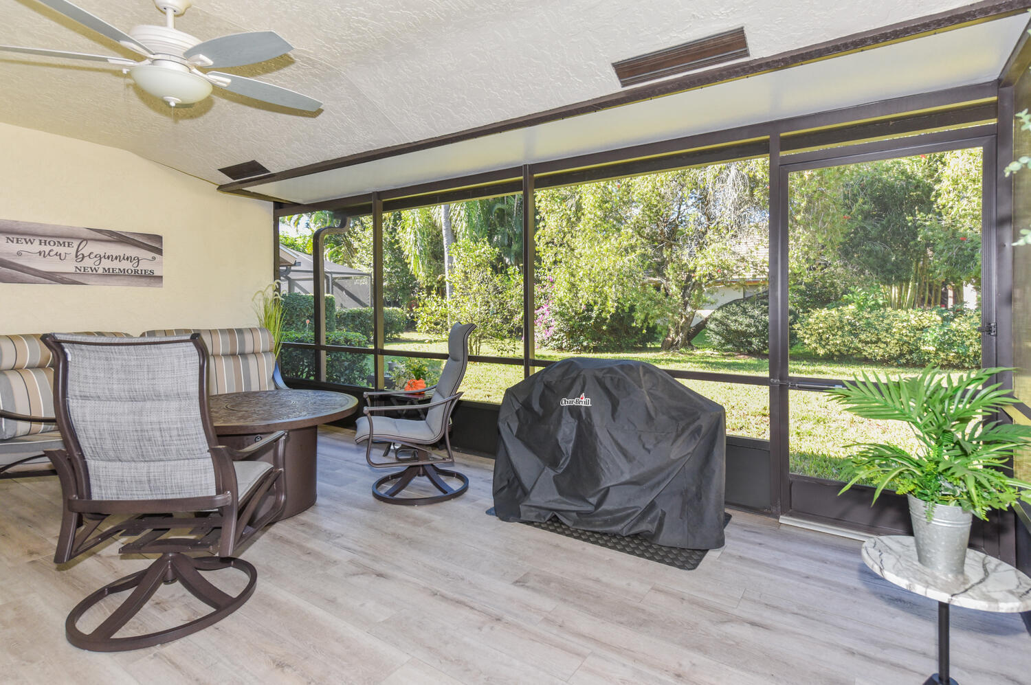 PRESIDENTIAL COVE - Residential