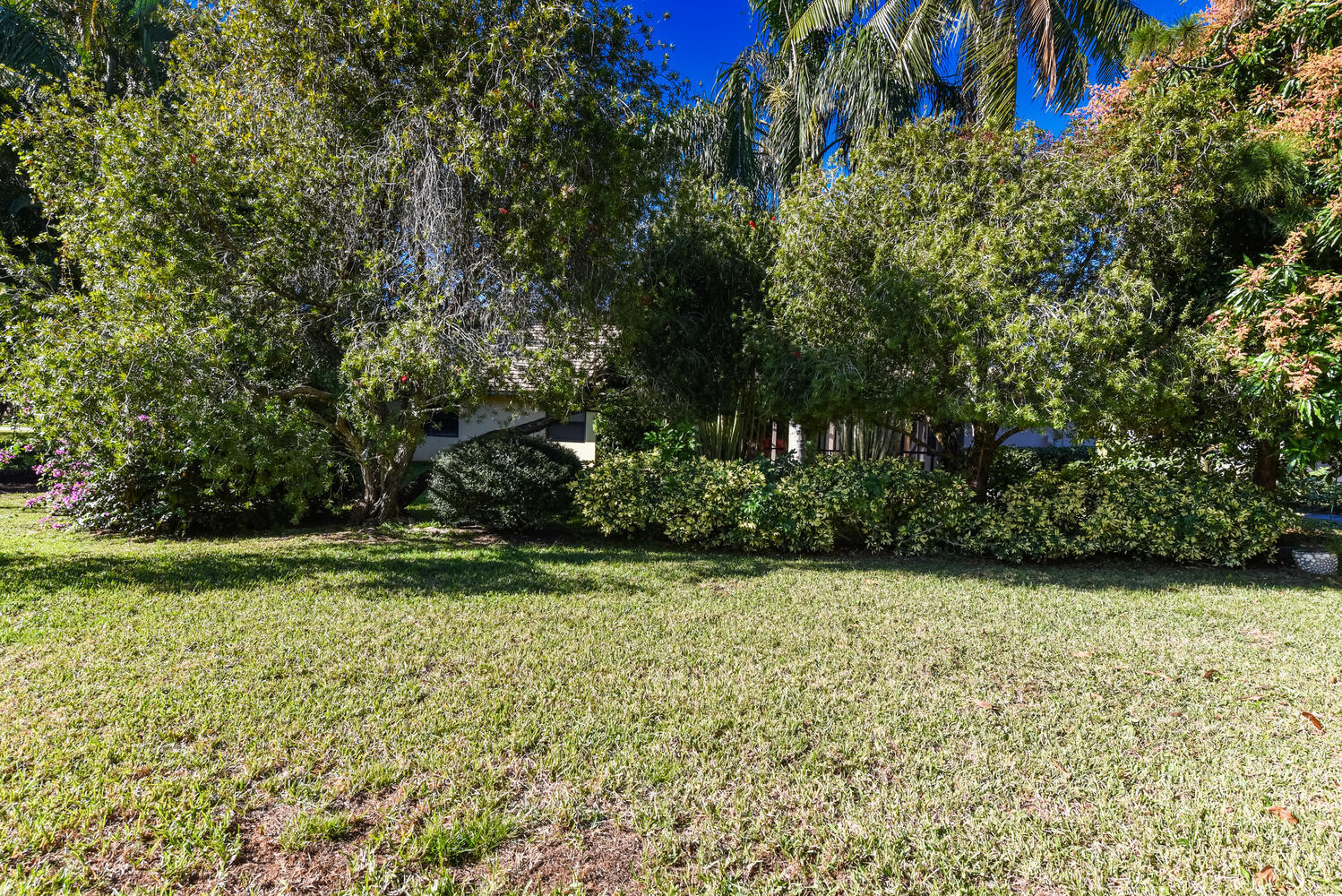 PRESIDENTIAL COVE - Residential