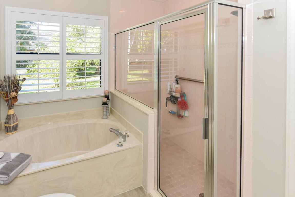 PRESIDENTIAL COVE - Residential