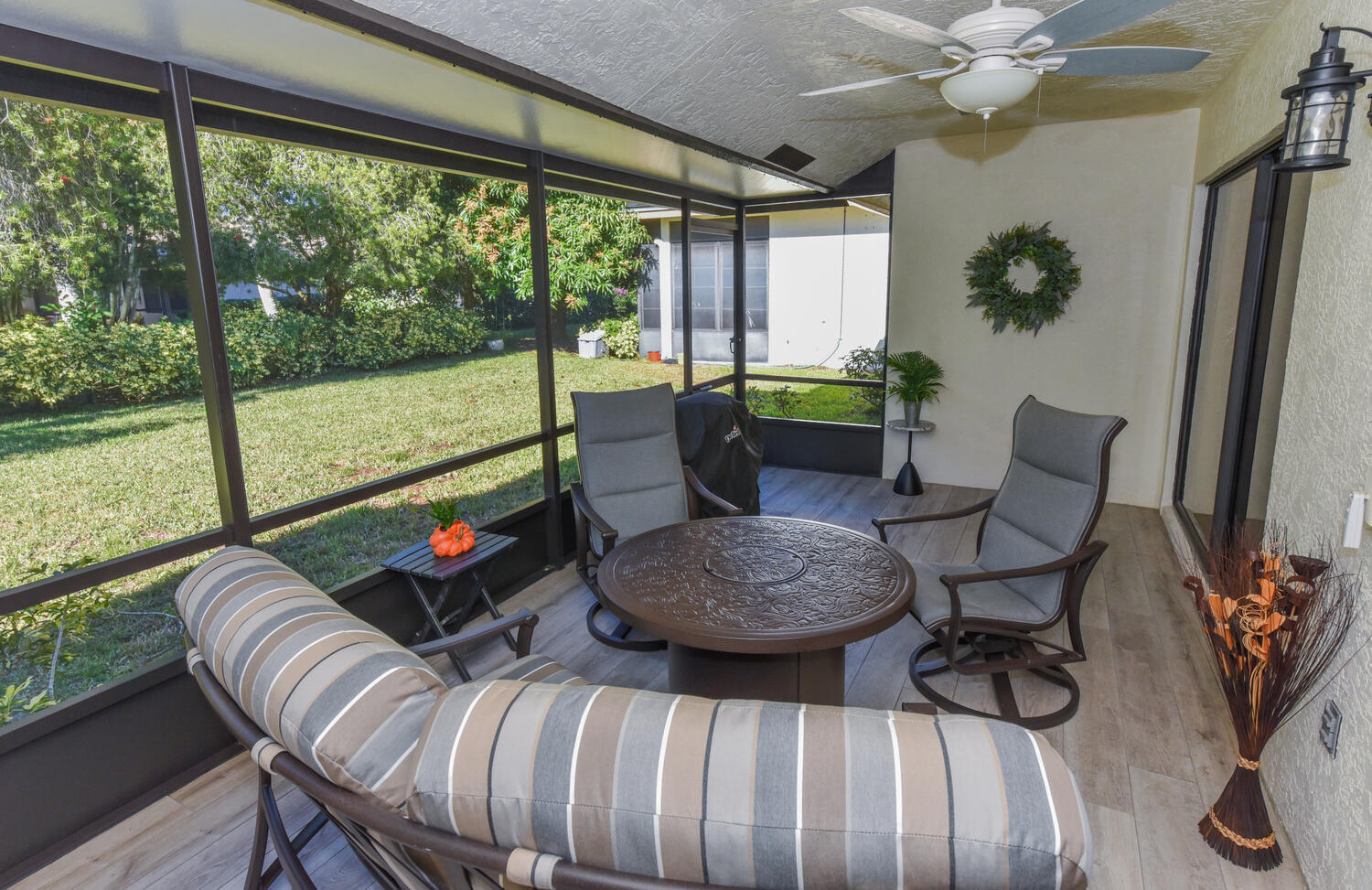 PRESIDENTIAL COVE - Residential