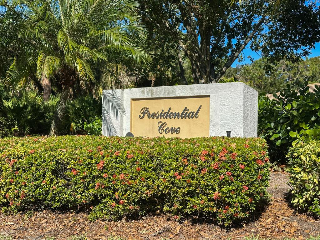 PRESIDENTIAL COVE - Residential