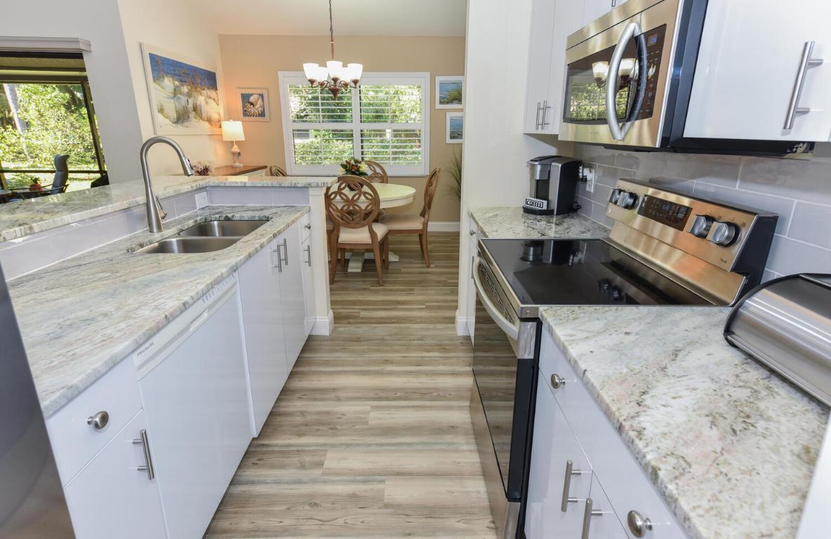 PRESIDENTIAL COVE - Residential