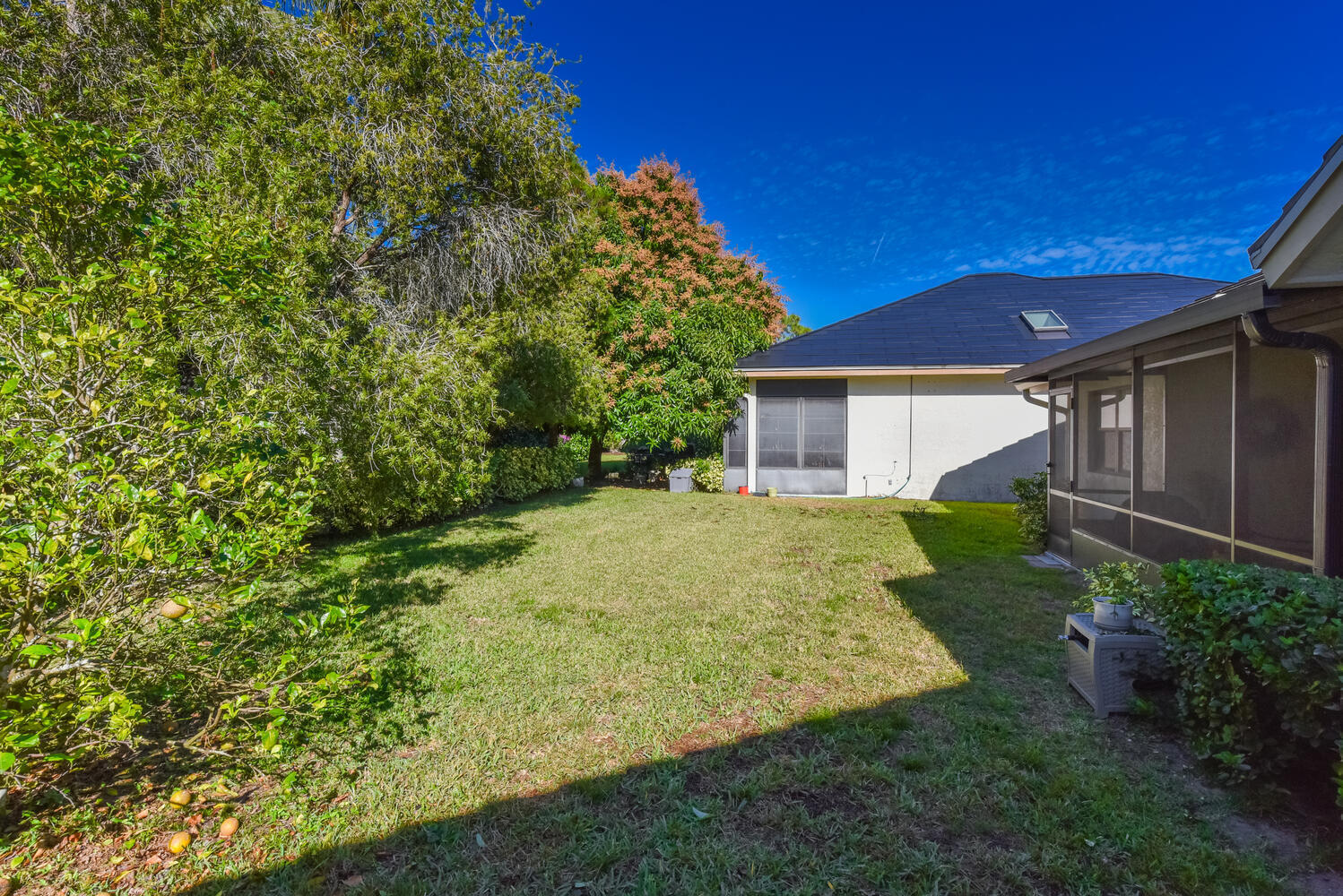 PRESIDENTIAL COVE - Residential