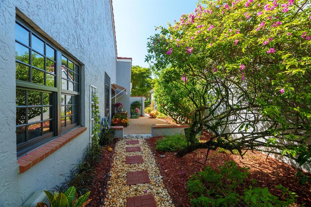 BANNOCK CONDO - Residential