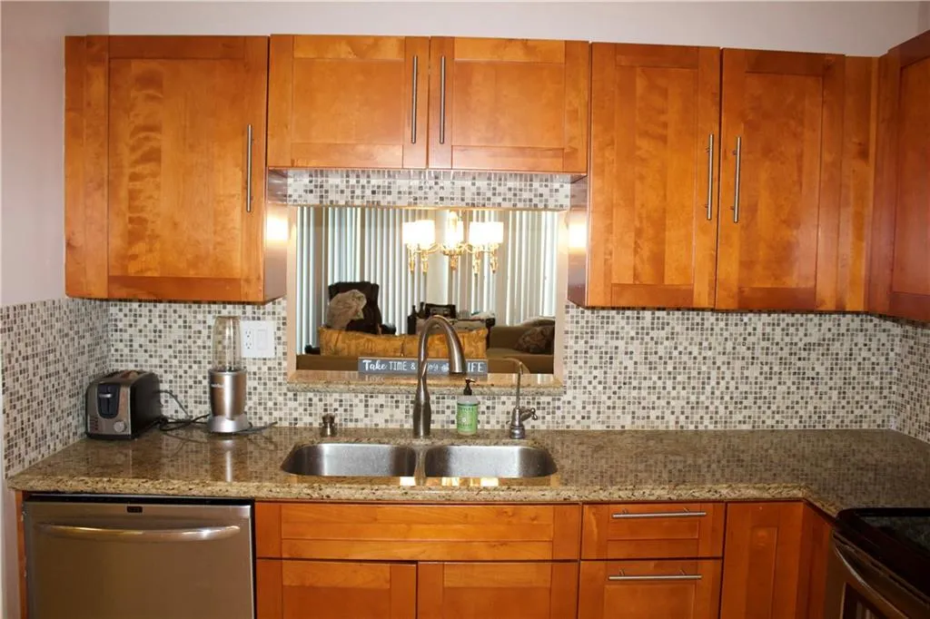 6301 N University Dr Unit 314  