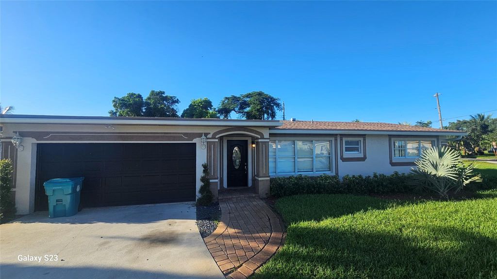 Photo of 401 NW 5th Ave, Boynton Beach, FL 33435 (MLS # F10531583)