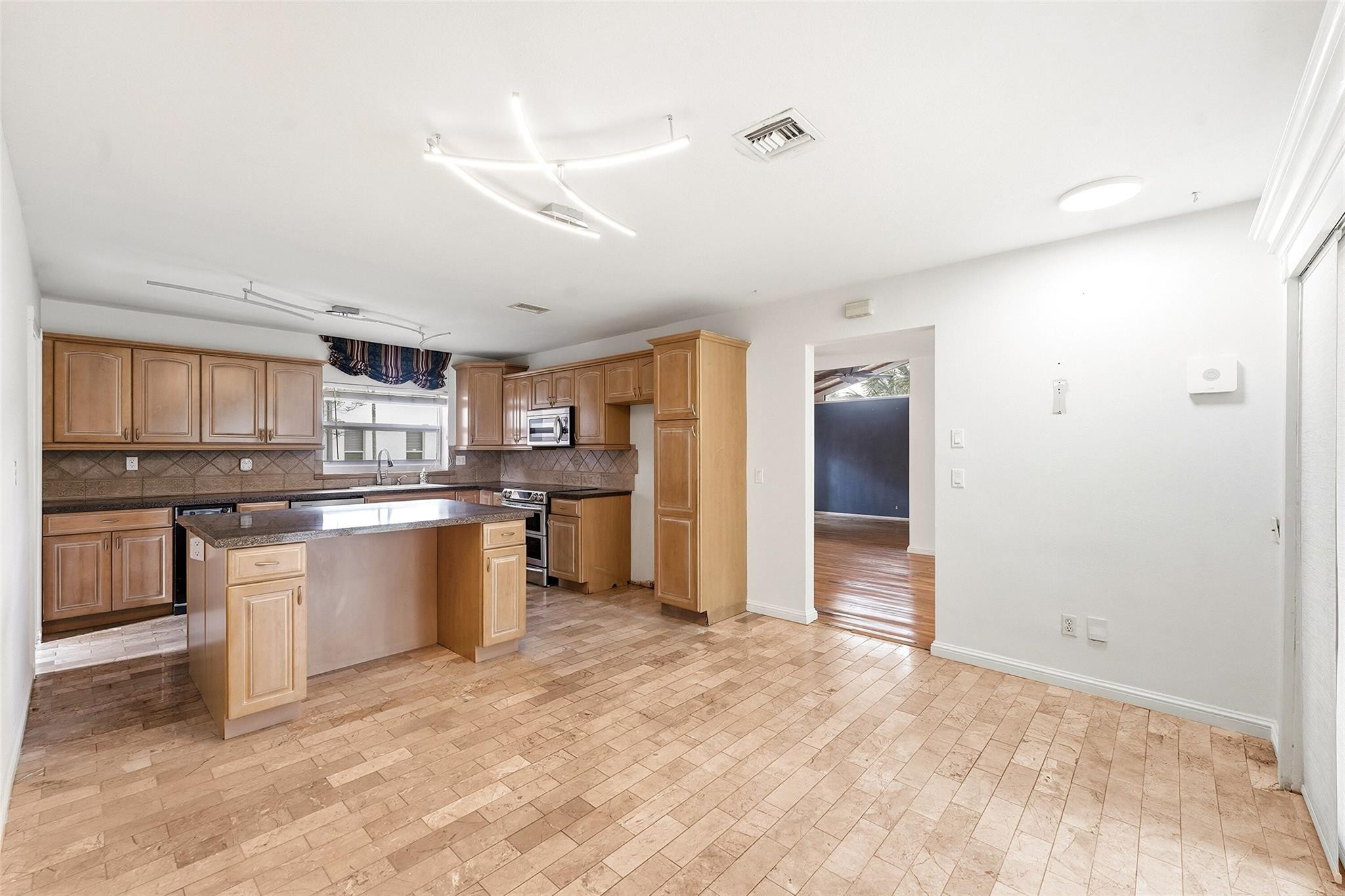 Coral Spgs Country Club W - Residential