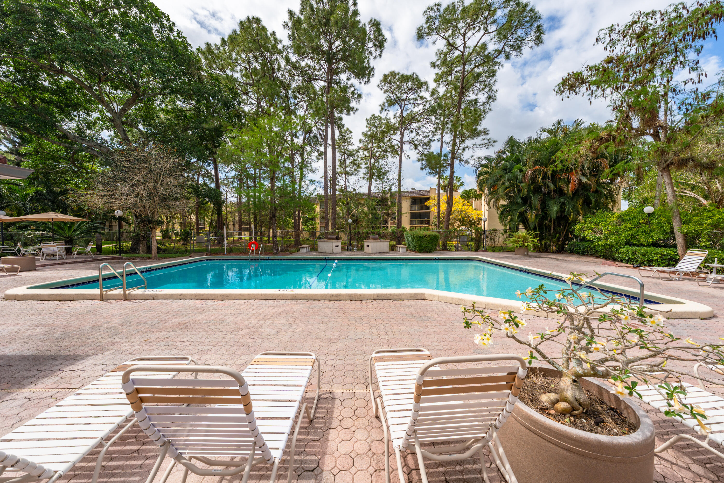 GREENGLADES CONDO I - Residential