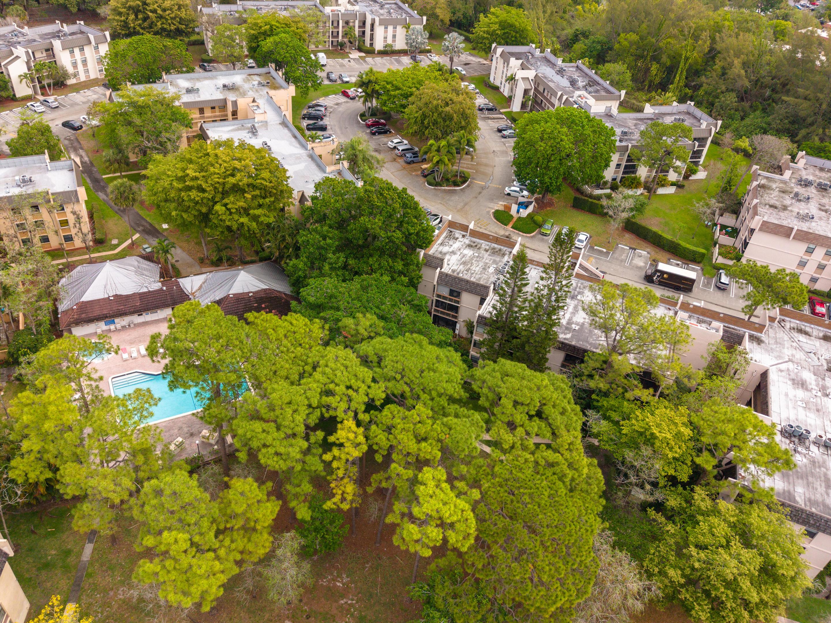 GREENGLADES CONDO I - Residential