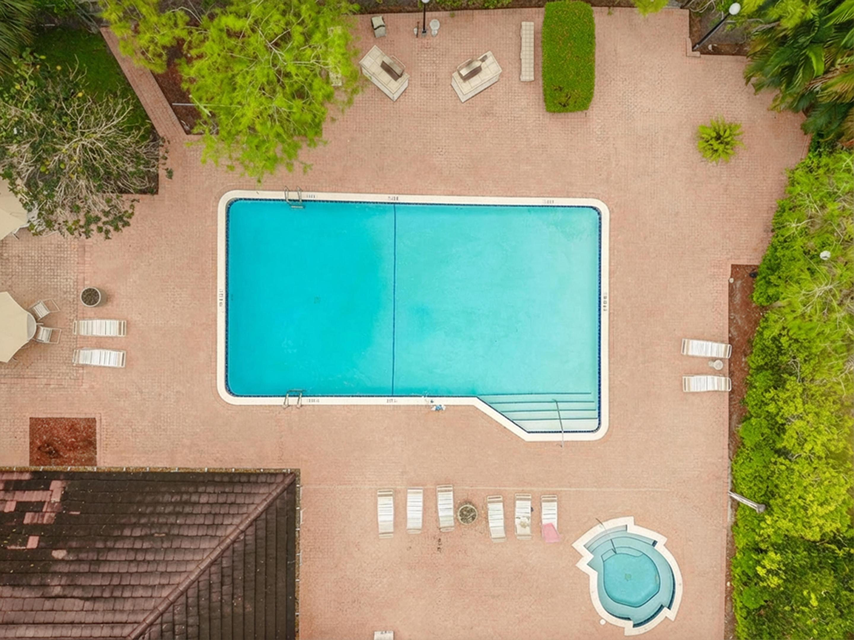 GREENGLADES CONDO I - Residential