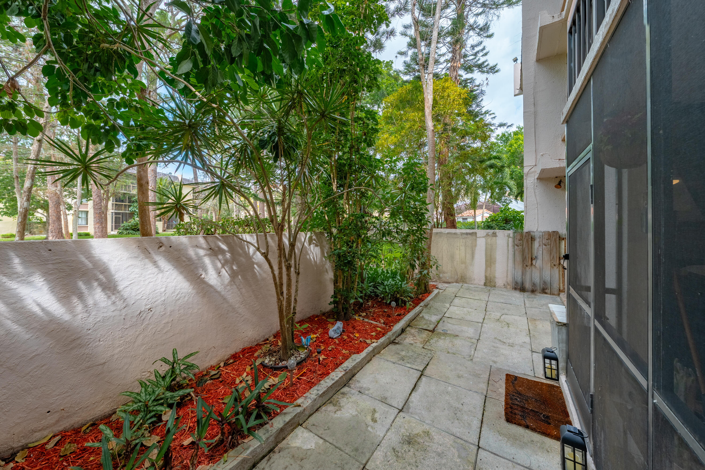 GREENGLADES CONDO I - Residential