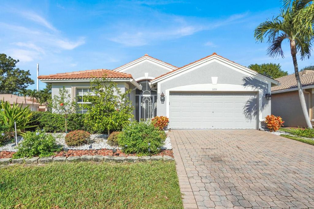 Photo of 5355 La Casa Circle, Boynton Beach, FL 33437 (MLS # R11151100)