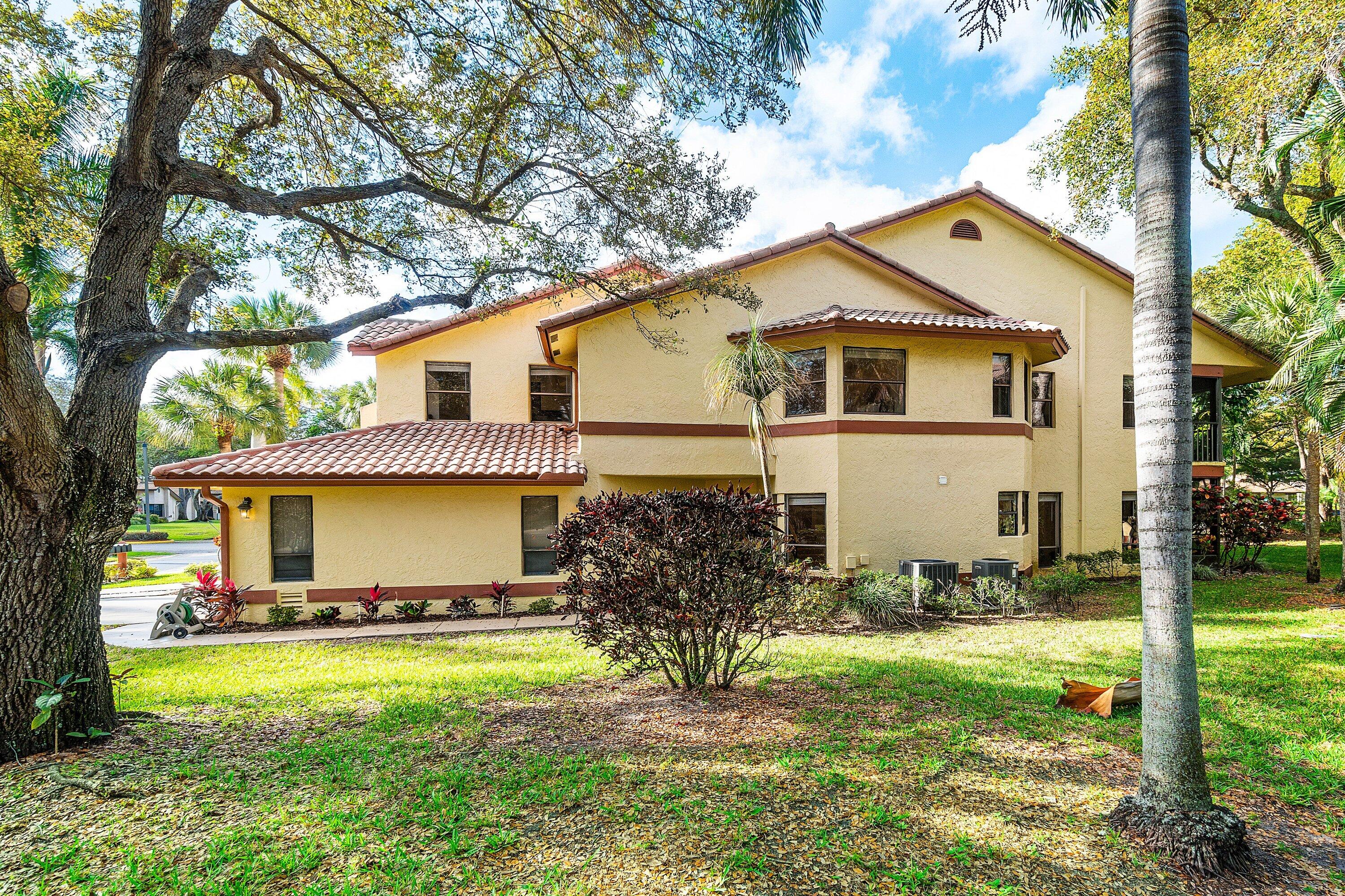 TOWNHOMES OF BOCA DELRAY CONDO - Residential